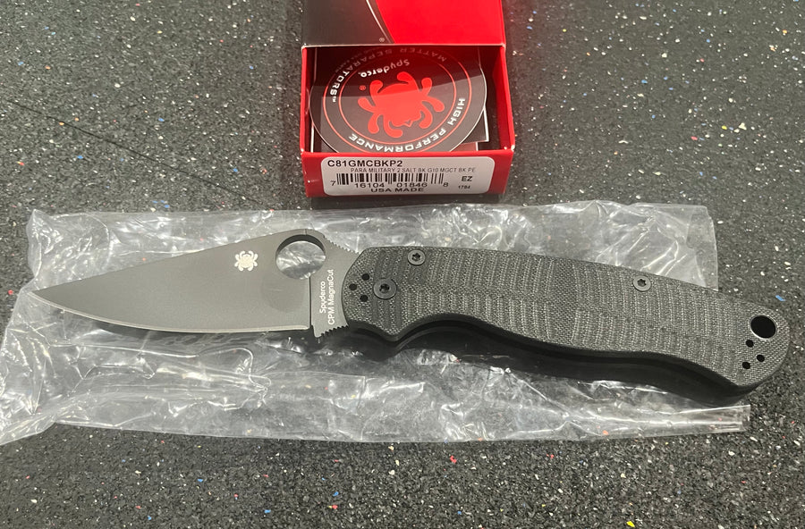 Spyderco Para Military 2 Salt Folding Knife — Black DLC MagnaCut (C81GMCBKP2)
